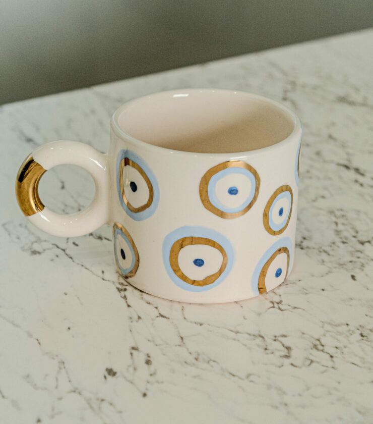 Mug artisanal en céramique – Œil multiple