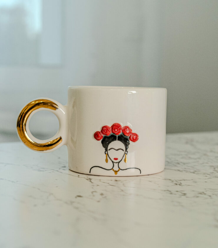 Mug artisanal en céramique – Frida Kahlo